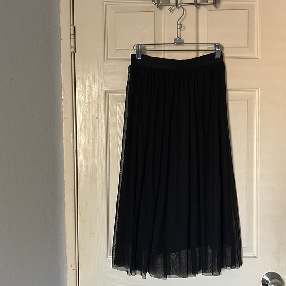 Black mesh skirt with lining